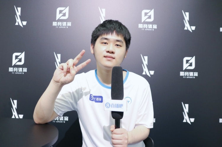 他球员的发 他球员的发